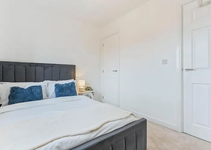 Luxury Modern House - 8 Mins To Nec, Airport