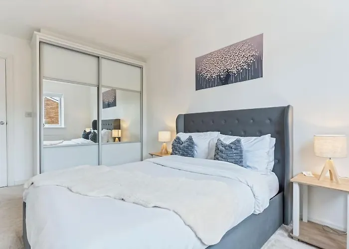 Luxury Modern House - 8 Mins To Nec, Airport